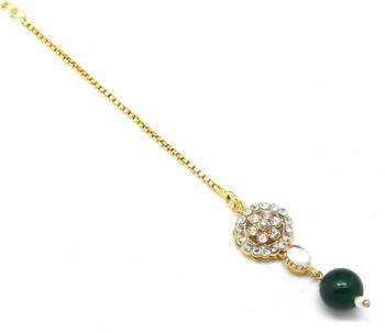 Cute Stylish Maang Tikka Decorated With Crystal  And  Kundan 1