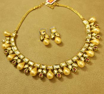 Kundan Meenakari Ruby Pearl Gold Look Necklace Set 1