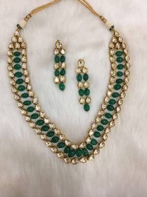 Bridal look emerald and polki necklace with matching earrings 1