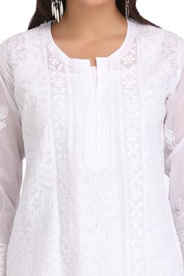 White Embroidered Cotton Chikankari Kurti 5