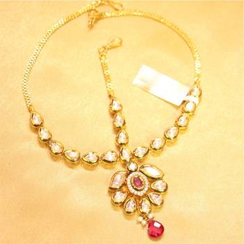 Gorgeous kundan ruby mathapatti 1