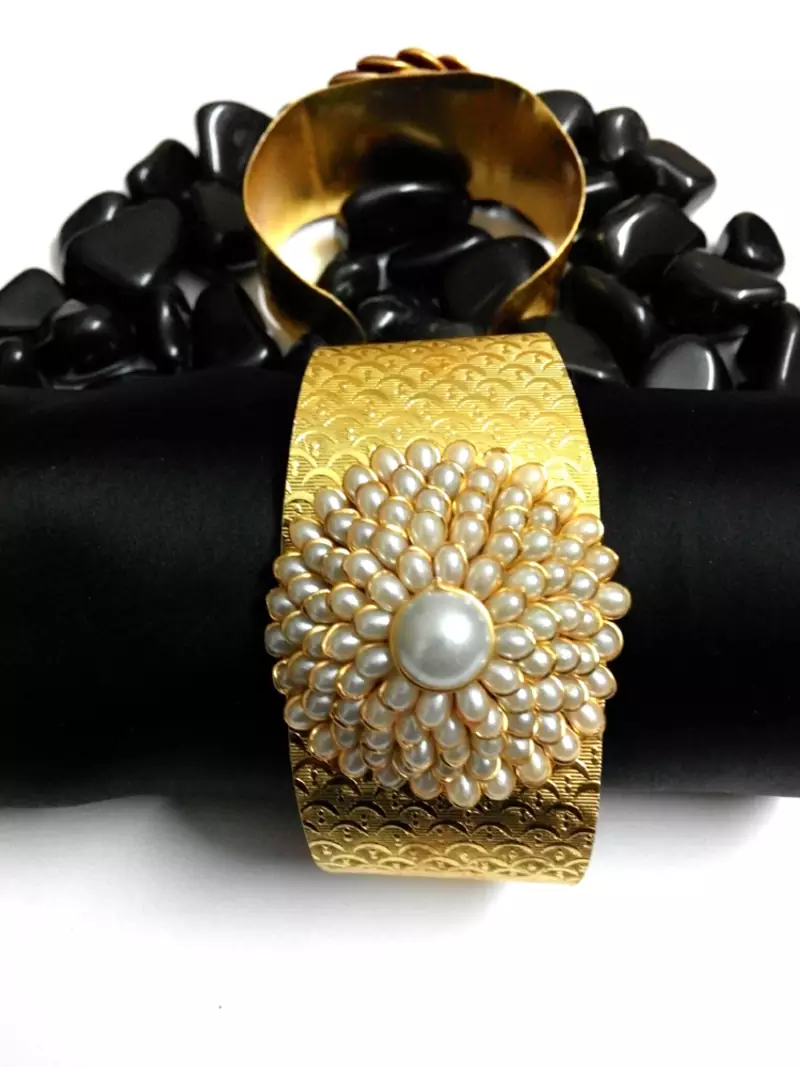 Pearl Pacchi Work Handcuff