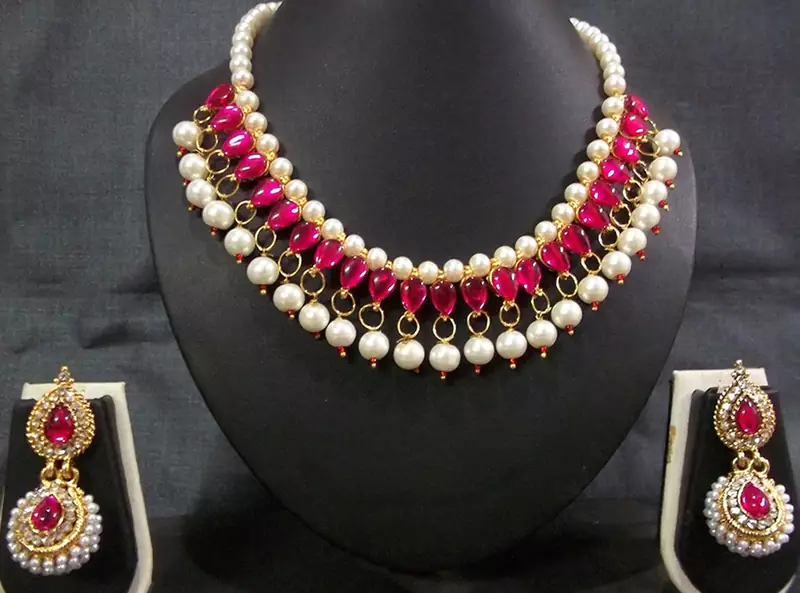 Dark Pink Kundan Pearl Necklace Set