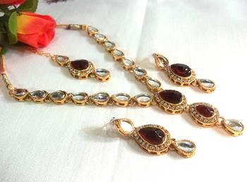Maroon Tilak Kundan Necklace Set 1