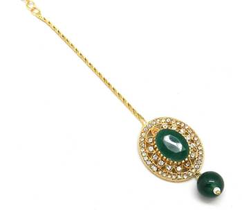 Sober Maang Tikka Decorated With Crystal 4