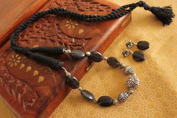 Beautiful Handmade Black Silver Beads Necklace Set 1