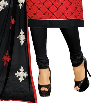 Red embroidered cotton salwar with dupatta 4