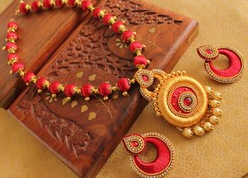 Awesome Designer Silk Thread Red Gold Necklace Set 1