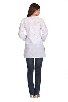 Ada White Embroidered Chikankari Cotton Short Kurti 3