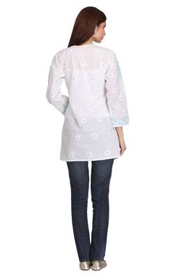 Ada White Embroidered Chikankari Cotton Short Kurti 3