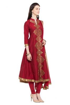 Maroon Embroidered Cotton Salwar With Dupatta 3