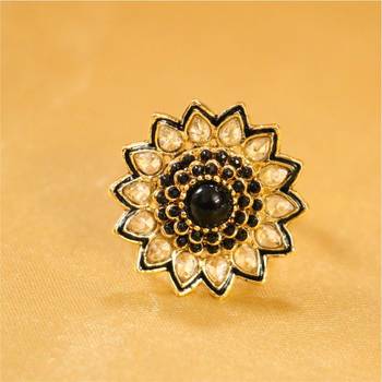 Beautiful Flower Pattern Zircon Ring 1