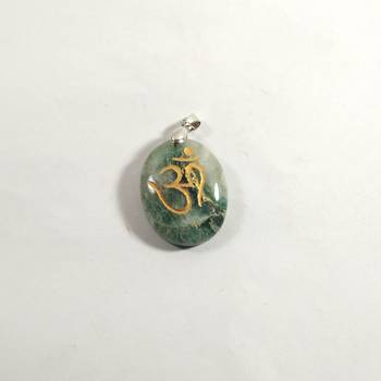 Om Carved Green Aventurine Gem Pendant Chakra Balancing Reiki  Aura Cleansing 1
