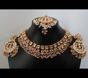 Kundan Square Aliya Necklace Set With Earrings And Tikka 1