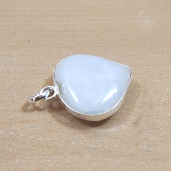 White Agate Heart Pendant Natural Gem Original  Chakra Balancing 1
