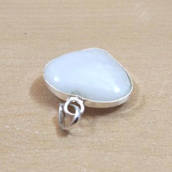 White Agate Heart Pendant Natural Gem Original  Chakra Balancing 2