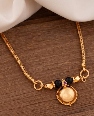 Gold agate mangalsutra 1