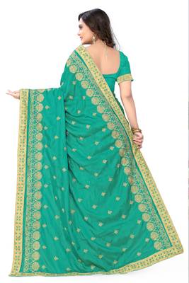 Green Embroidered Silk Blend Saree With Blouse 3