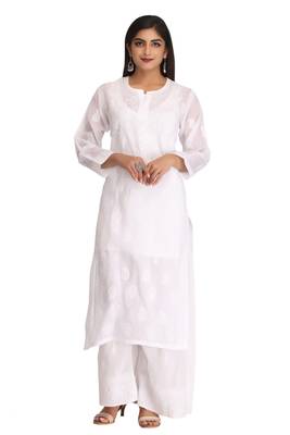 White Embroidered Cotton Chikankari Kurti 1