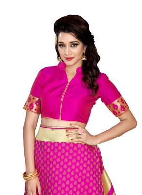 Pink woven banarasi art silk saree with blouse 3