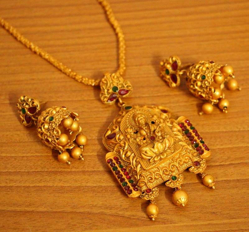 Matt Gold Finish Multicolour Temple Jewellery Pendant Set