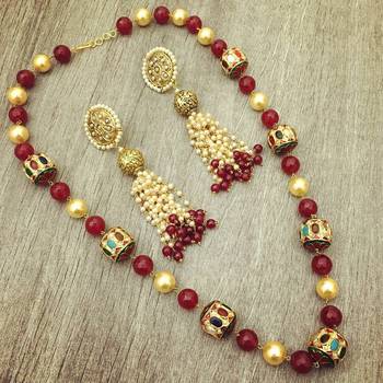 Red Onyx Set With Pearls And Navrattan Stones 1