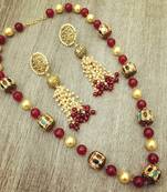 Red Onyx Set With Pearls And Navrattan Stones