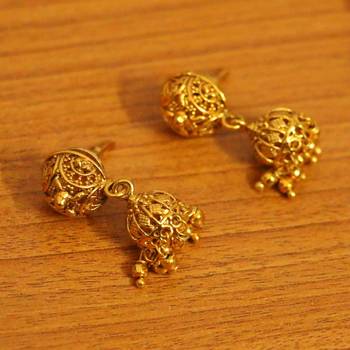 Gold Look Multi Stings Fine Necklace Set 3