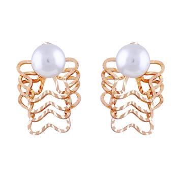 Gold Pearl Studs 1