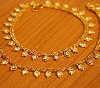 Zircon Studded Gold Plated Fine Anklets 1