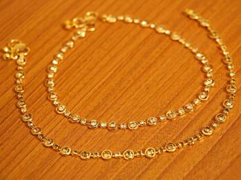 Round Shaped Zircon Studded Gold Plated Anklets 1