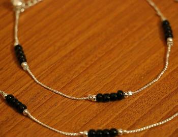Silver Look Blacke Beaded Light Weight Anklets 2
