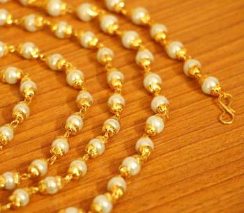 Pearl Gold Look Long Single Line Necklace 2