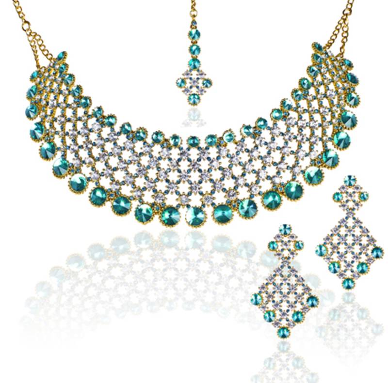 Green Coker Necklace Set with Maang Tikka