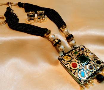 Elegant Jaipuri Multicolor Stones And Black Mala Navratna Set 1