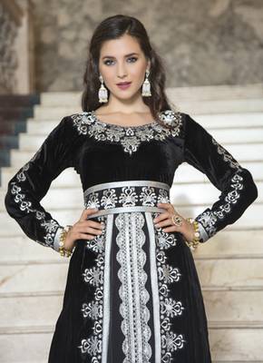 Kaftan Thread Work Black Color Arabic Evening Dress 3