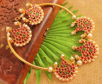 Gorgeous Moon Pendant Temple Designer Necklace Set 2