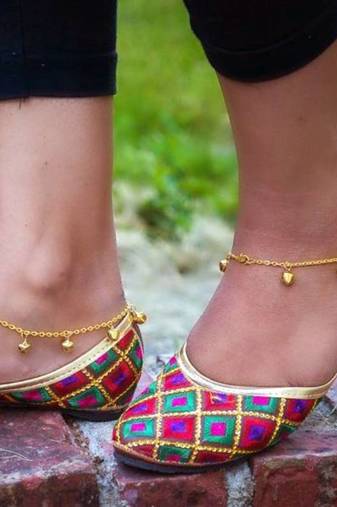 Ghungroo Jingle Golden Adjustable Anklet Pair