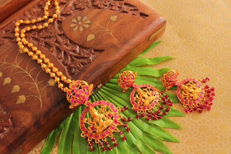 Beautiful Matte Finish Semiprecious Ruby Lakshmi Necklace Set