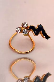 Black Zig Zag Designer Bold Meenakari Eork Nose Pin or Ring