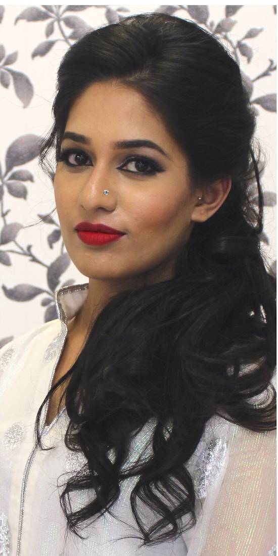 Diamond Stone Elegant Look Designer Nose Pin