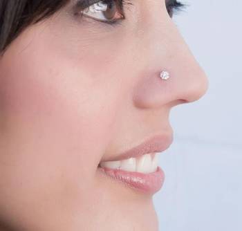 Diamond Stone Elegant Look Designer Nose Pin 1
