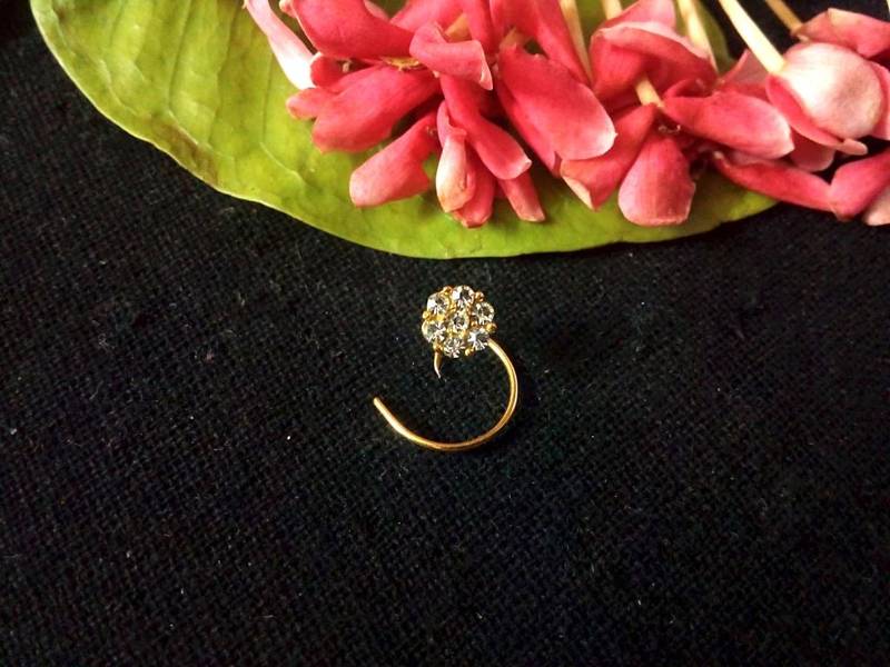 Designer 8 Diamond Stone Golden Nose Ring