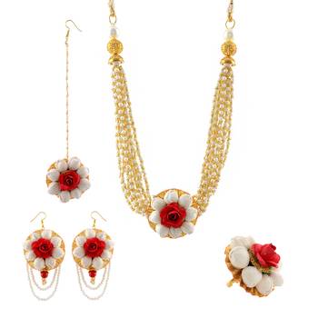 Pearl Necklace With Handcrafted Flower Pendant 1