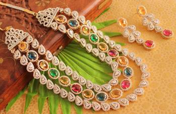 Beautiful Two Tone Semiprecious Ad Stones Bridal Haar Set 1