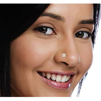 7 Diamond Designer Floral Nose Pin 2