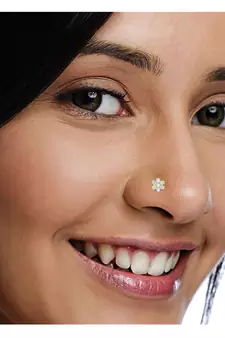 7 Diamond Designer Floral Nose Pin