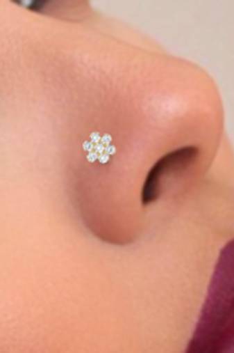 7 Diamond Designer Floral Nose Pin