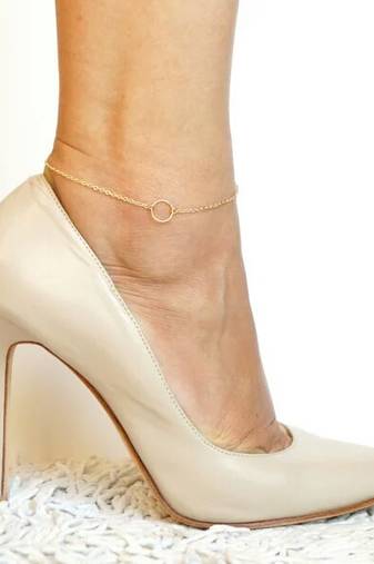 Simple Light Weight Elegant Golden Chain Anklet