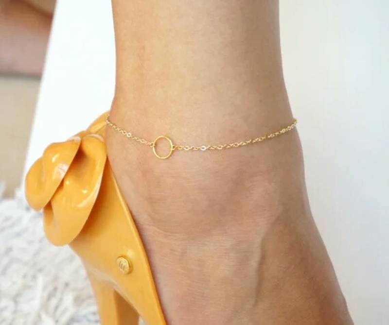 Simple Light Weight Elegant Golden Chain Anklet